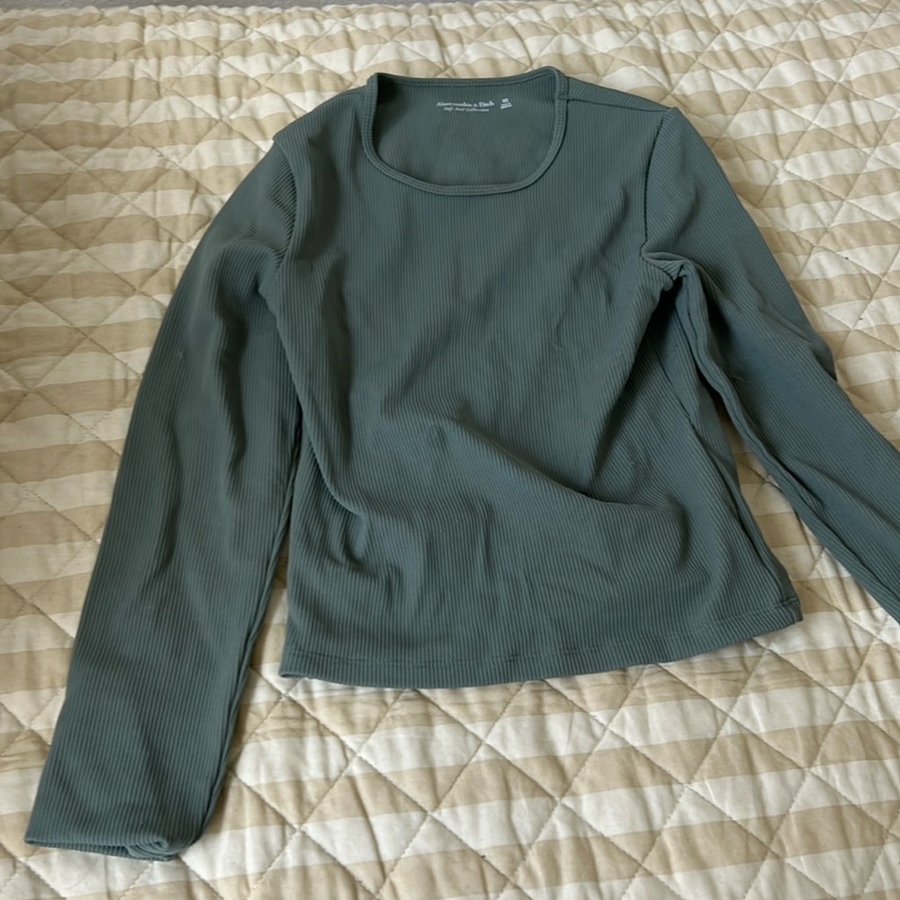Abercrombie and Fitch top